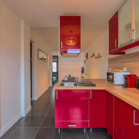 3 Bedroom House With Terrace, Near Lille بيت ضيافة 3*