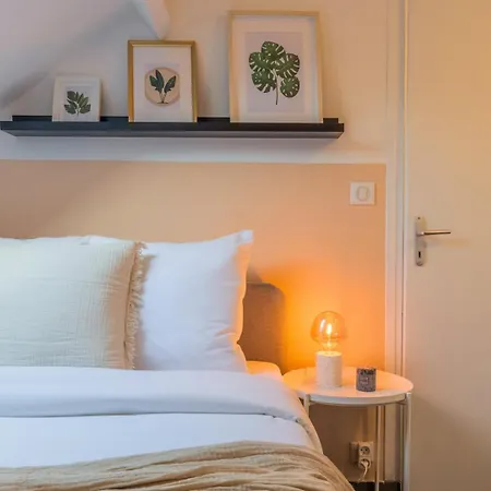 بيت ضيافة 3 Bedroom House With Terrace, Near Lille