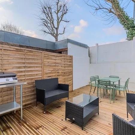 3 Bedroom House With Terrace, Near Lille 3* ماركب-ان-باروئيل